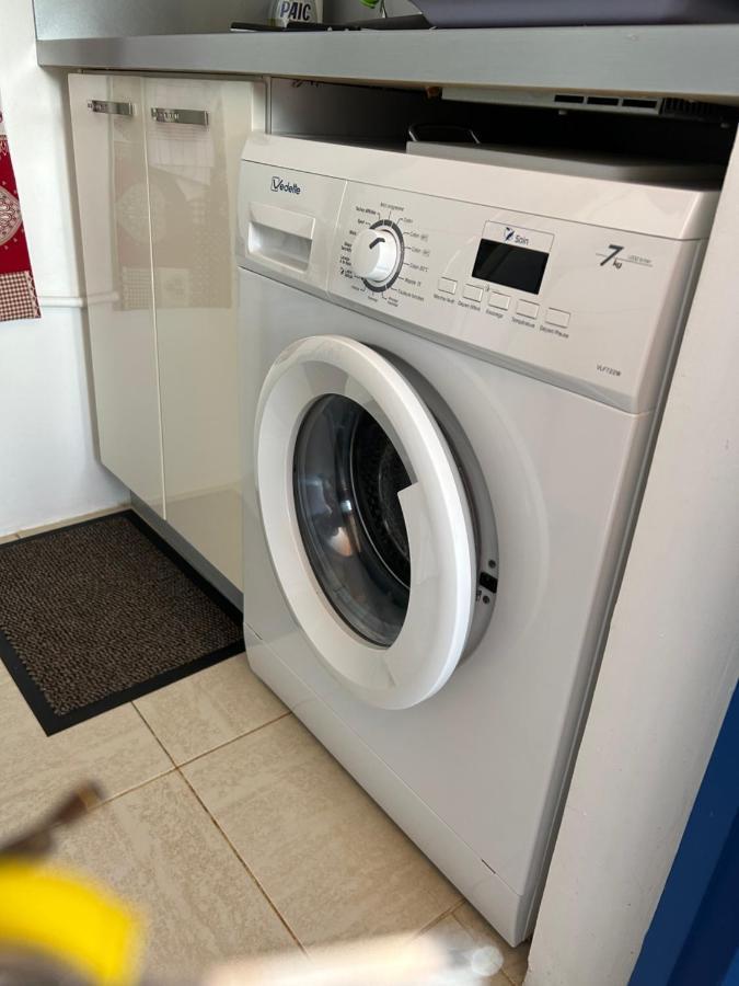 Appartement Les Pieds Dans L'Eau 생트안느 외부 사진